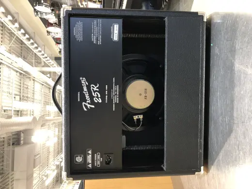 Fender Frontman 25R Guitar Amplifier 2